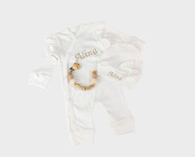 Lade das Bild in den Galerie-Viewer, Babyset Erstlingsset mit Namen und Schnullerkette unisex beige/weiss