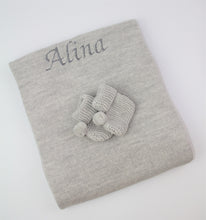 Lade das Bild in den Galerie-Viewer, Baby Erstlingsset light grey mit Füßlinge