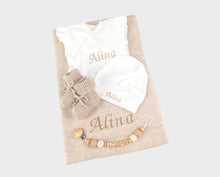 Lade das Bild in den Galerie-Viewer, Babyset Erstlingsset natur mit Schühchen Mädchen/Junge