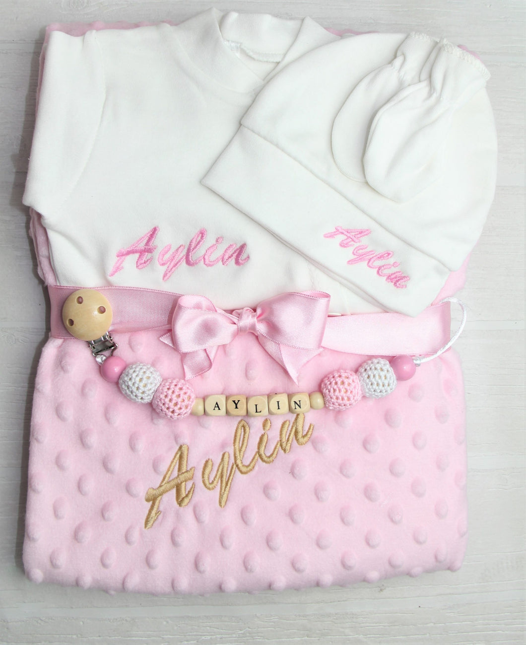 Baby Erstlings-Set mit Schnullerkette rosa/beige